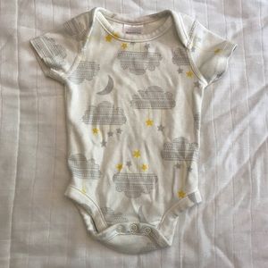 💙 4/$20 💙 Hanna Andersson Cloud Onesie